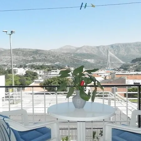 Bridge View Guest house